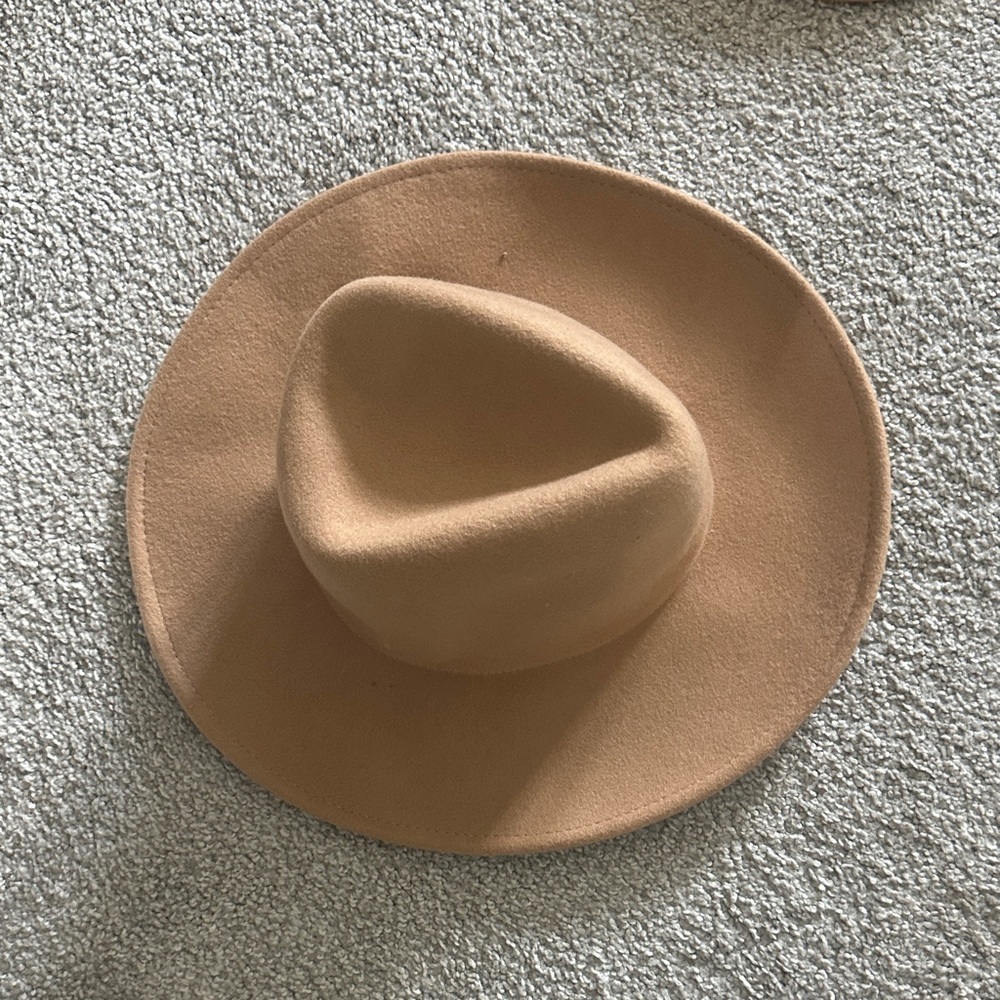 Elegant Tan Wide-Brim Hat